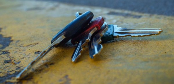 How to replace a car key